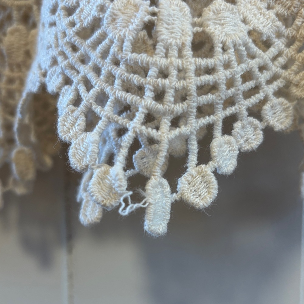 Noelle Cream Crochet Lace Top - Picture 4 of 5
